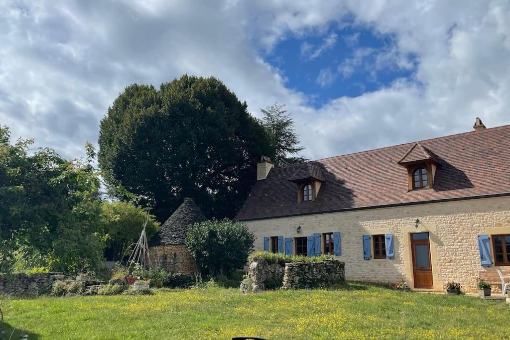 Charming 19Th Century Farmhouse With Pool Vitrac  Buitenkant foto