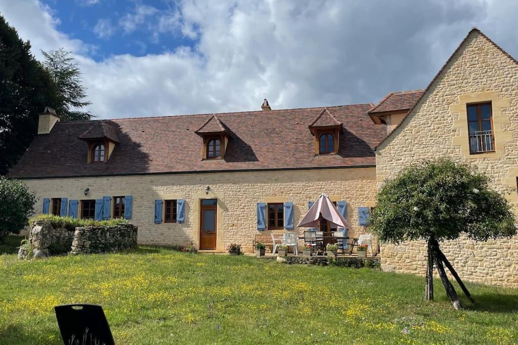 Charming 19Th Century Farmhouse With Pool Vitrac  Buitenkant foto