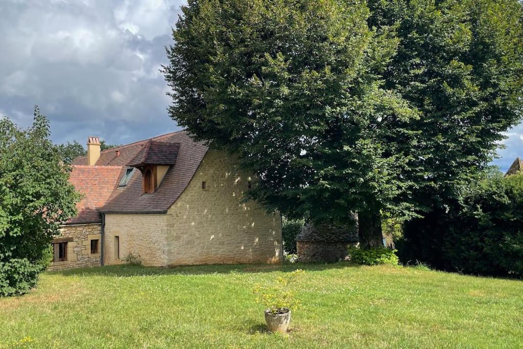 Charming 19Th Century Farmhouse With Pool Vitrac  Buitenkant foto