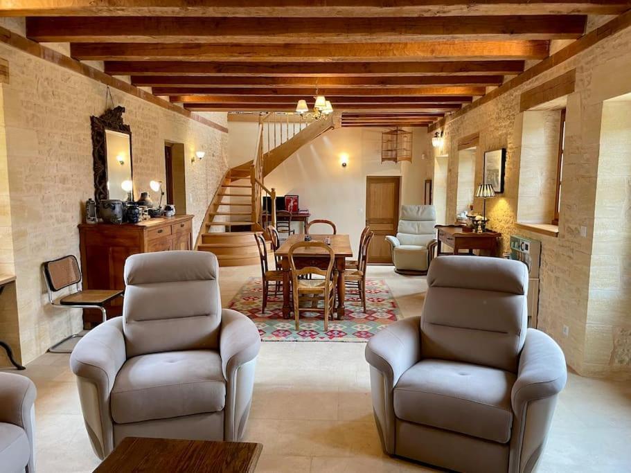 Charming 19Th Century Farmhouse With Pool Vitrac  Buitenkant foto