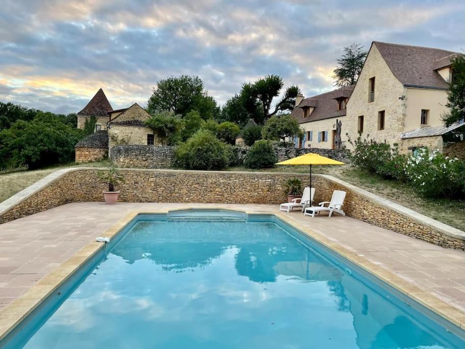 Charming 19Th Century Farmhouse With Pool Vitrac  Buitenkant foto
